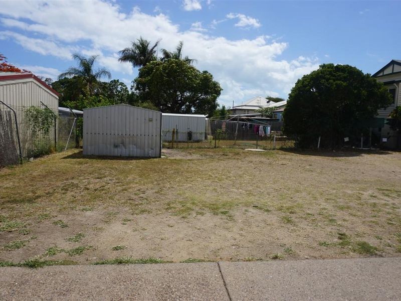 8 Herbert Street, Bowen QLD 4805