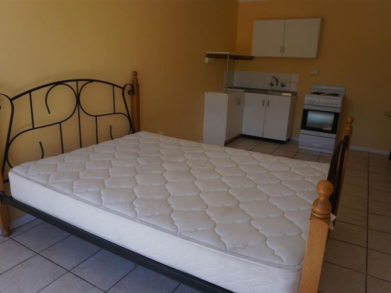 8 Herbert Street, Bowen QLD 4805