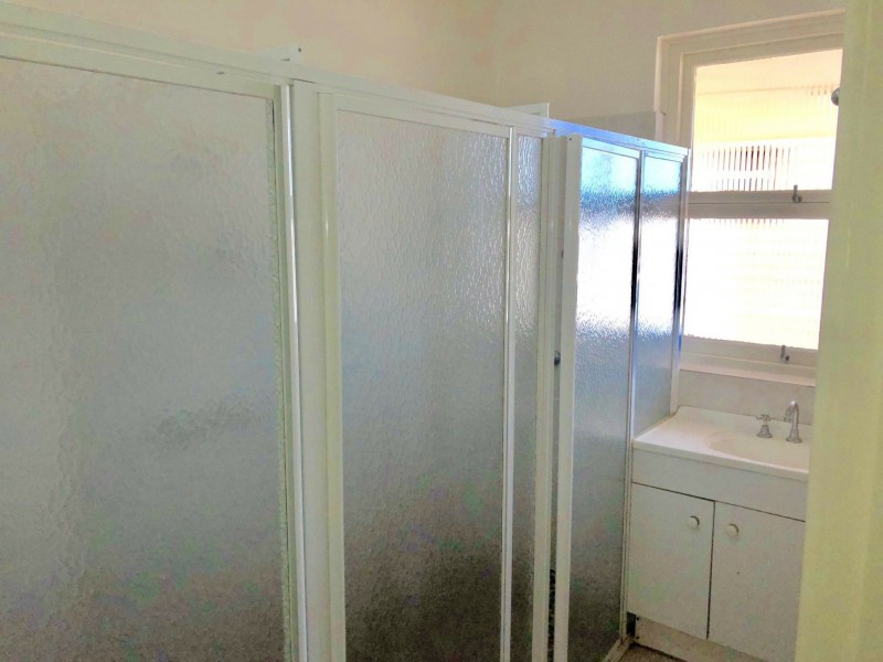 8 Herbert Street, Bowen QLD 4805