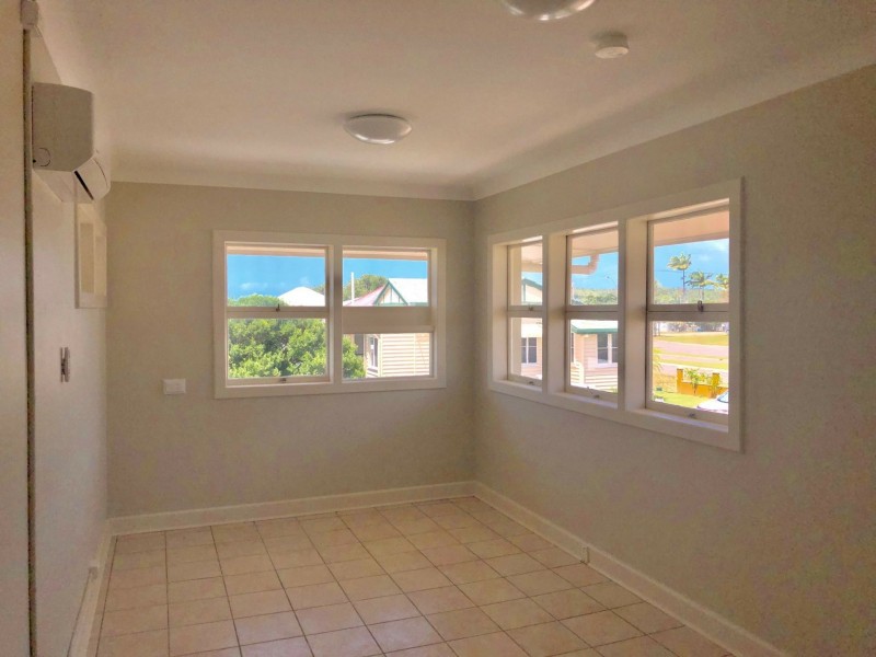 8 Herbert Street, Bowen QLD 4805