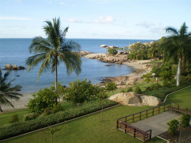 Apartment 5/2b Horseshoe Bay Road, Bowen QLD 4805