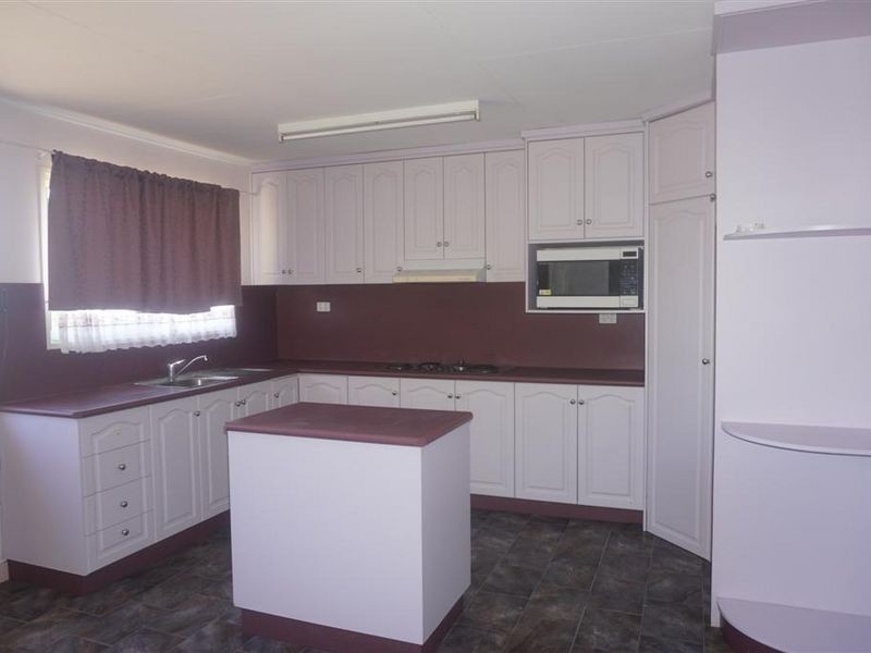 26 Thomas Street, Bowen QLD 4805