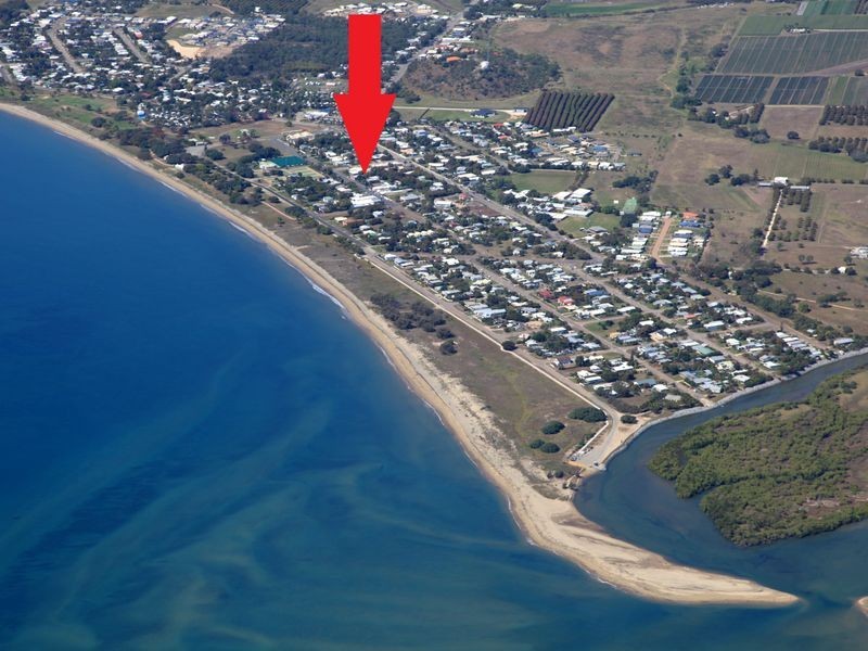 25 Murroona St, Bowen QLD 4805