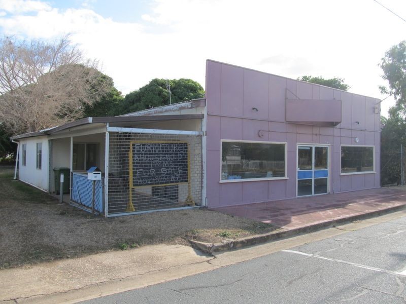 25 Murroona St, Bowen QLD 4805