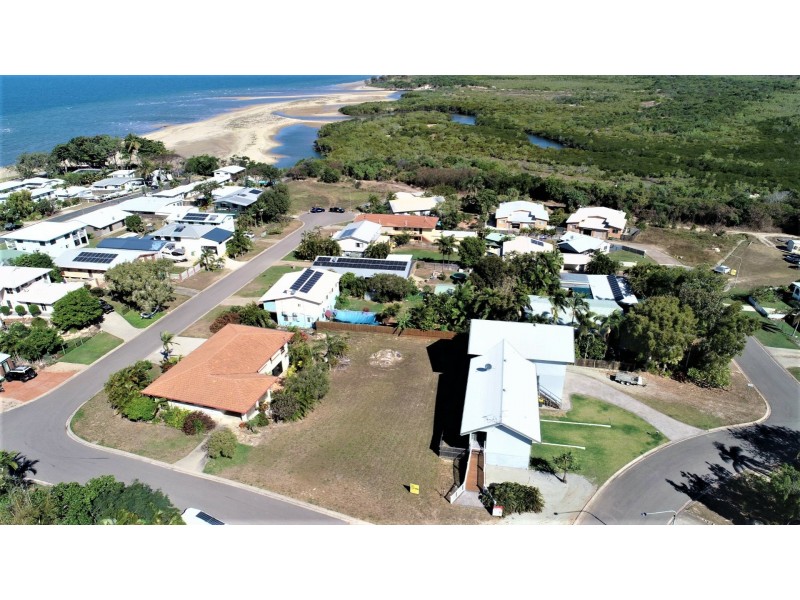 2 Avicennia Street, Bowen QLD 4805