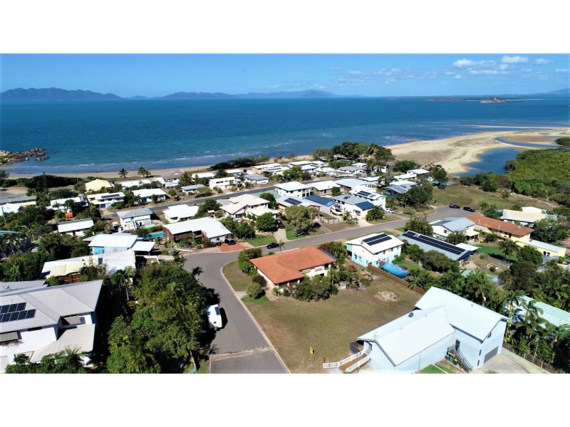 2 Avicennia Street, Bowen QLD 4805