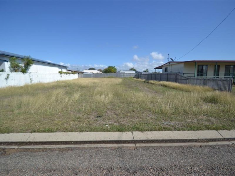33 Emmerson Drive, Bowen QLD 4805