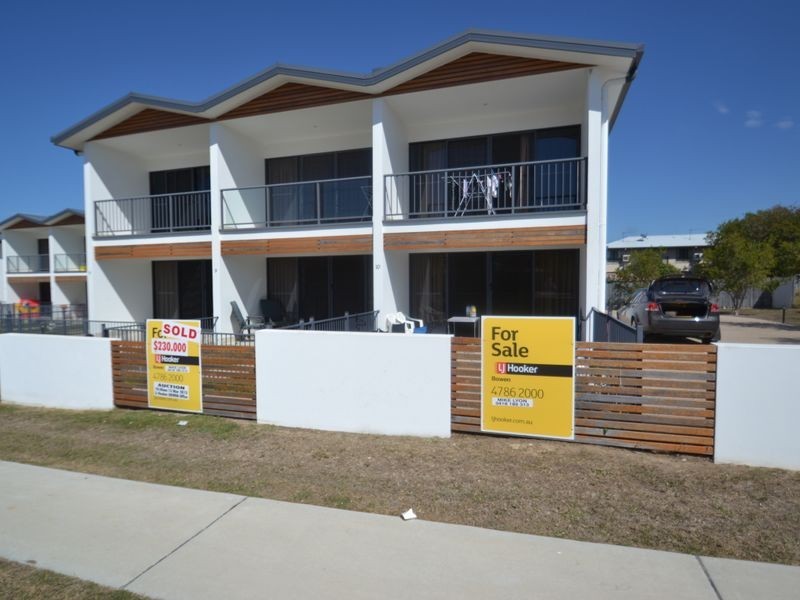 10/74a Powell Street, Bowen QLD 4805