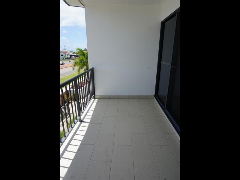 10/74a Powell Street, Bowen QLD 4805