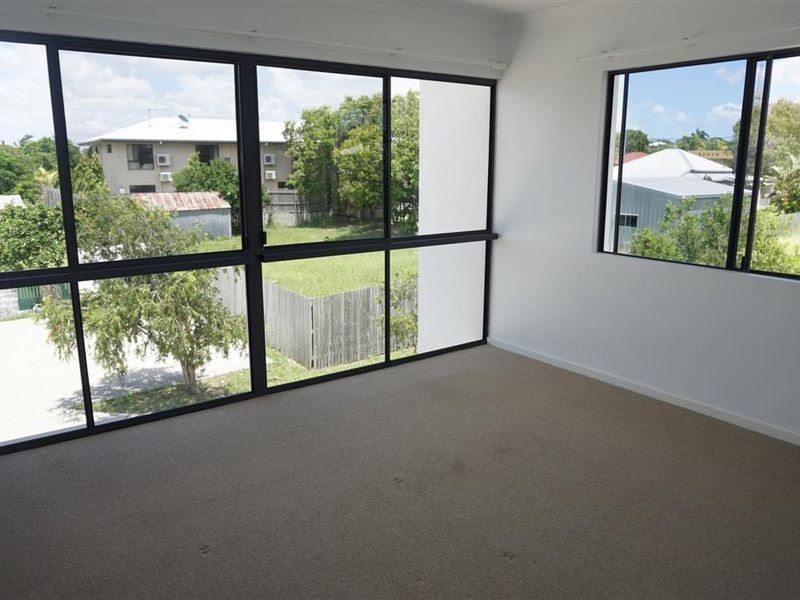10/74a Powell Street, Bowen QLD 4805