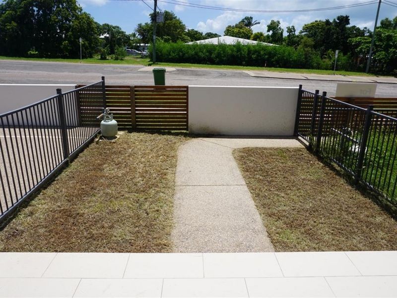 10/74a Powell Street, Bowen QLD 4805