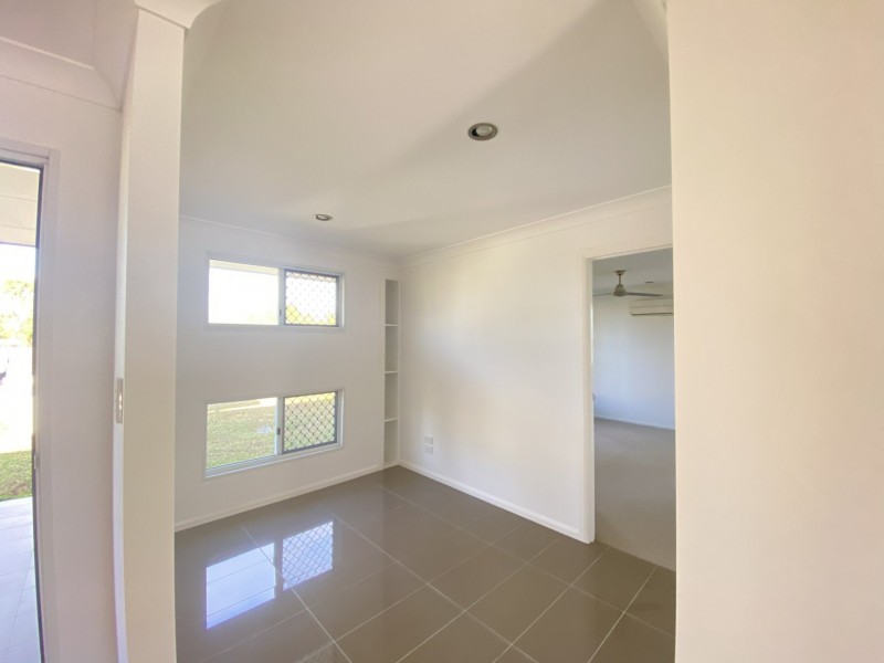 69-71 Marine Parade. Whitsunday Paradise., Bowen QLD 4805