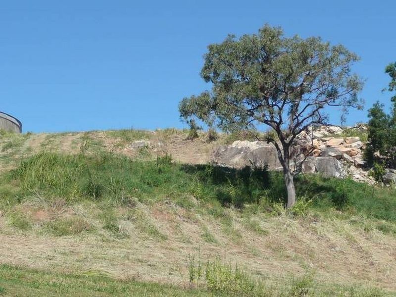 32 Tynwald Avenue, Bowen QLD 4805