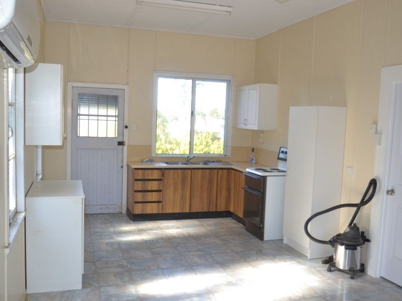 73 Poole Street, Bowen QLD 4805