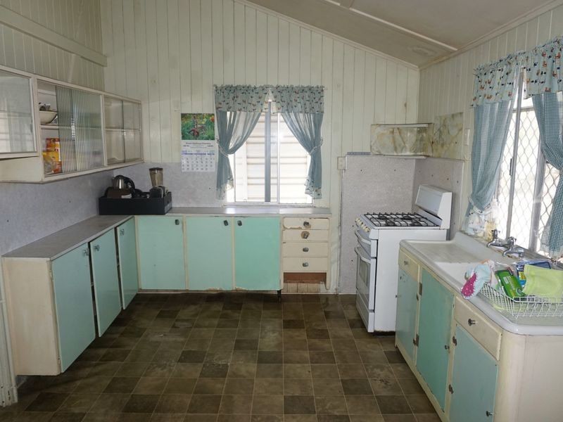 64 Williams Street, Bowen QLD 4805