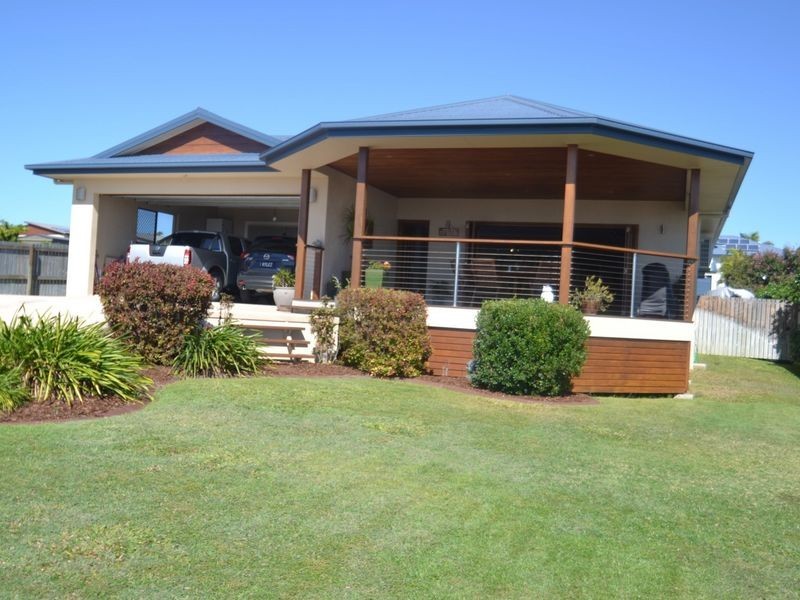 9 Bayside Court, Bowen QLD 4805