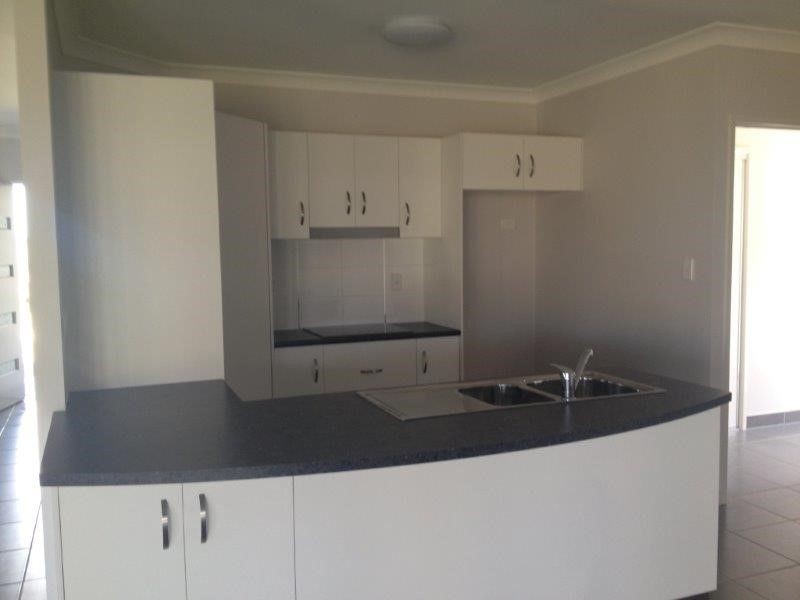 2 Seacove Crescent, Bowen QLD 4805