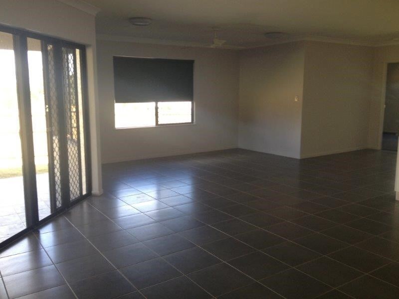 2 Seacove Crescent, Bowen QLD 4805