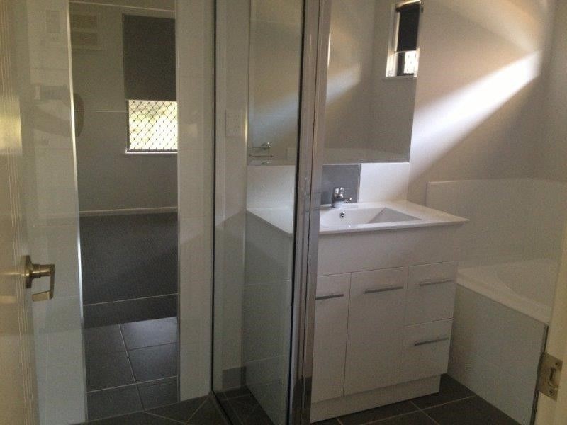 2 Seacove Crescent, Bowen QLD 4805