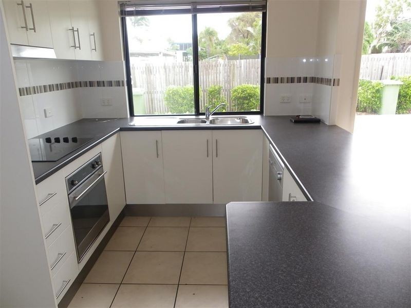 4/34 Poole Street, Bowen QLD 4805