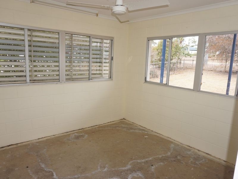 36 Eleventh Avenue, Collinsville QLD 4804