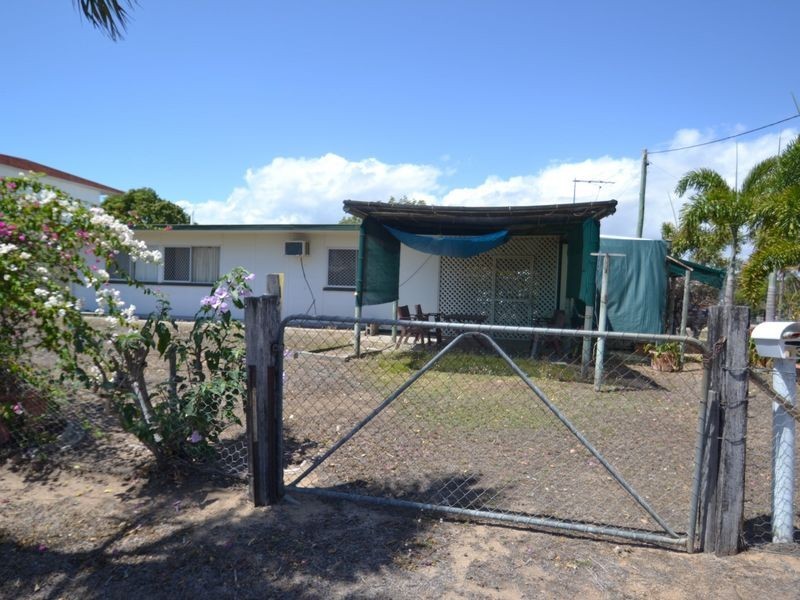 13 Ross Hall Street, Bowen QLD 4805