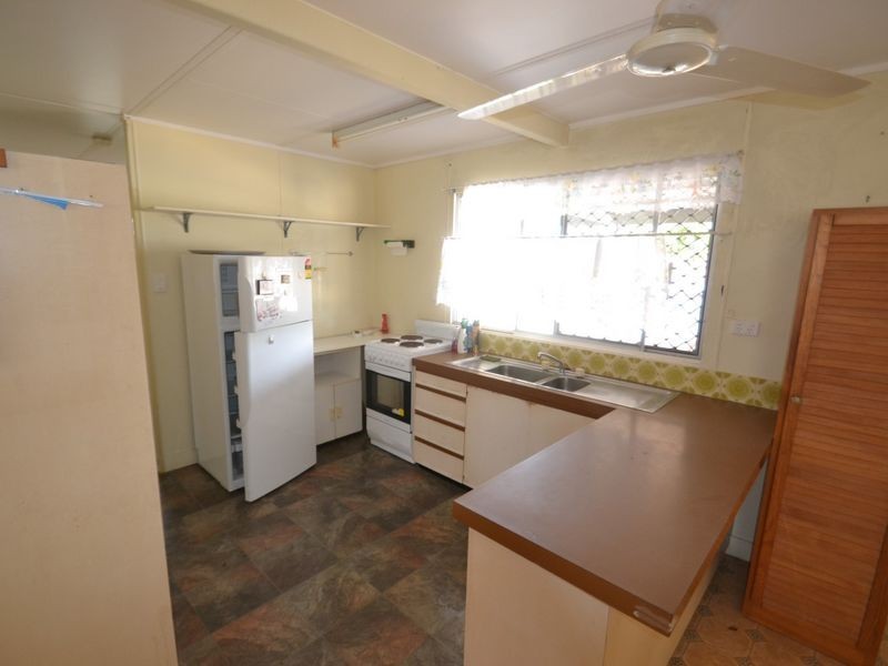 13 Ross Hall Street, Bowen QLD 4805