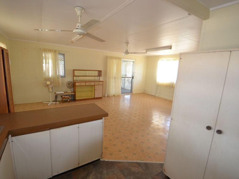 13 Ross Hall Street, Bowen QLD 4805