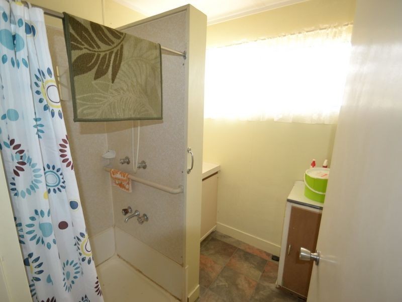13 Ross Hall Street, Bowen QLD 4805