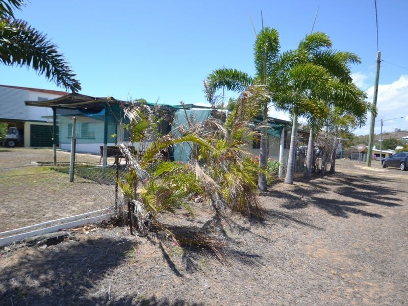 13 Ross Hall Street, Bowen QLD 4805