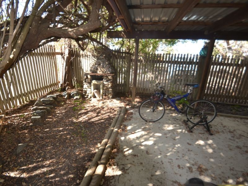 30 Pitcain Ave, Brisk Bay QLD 4805