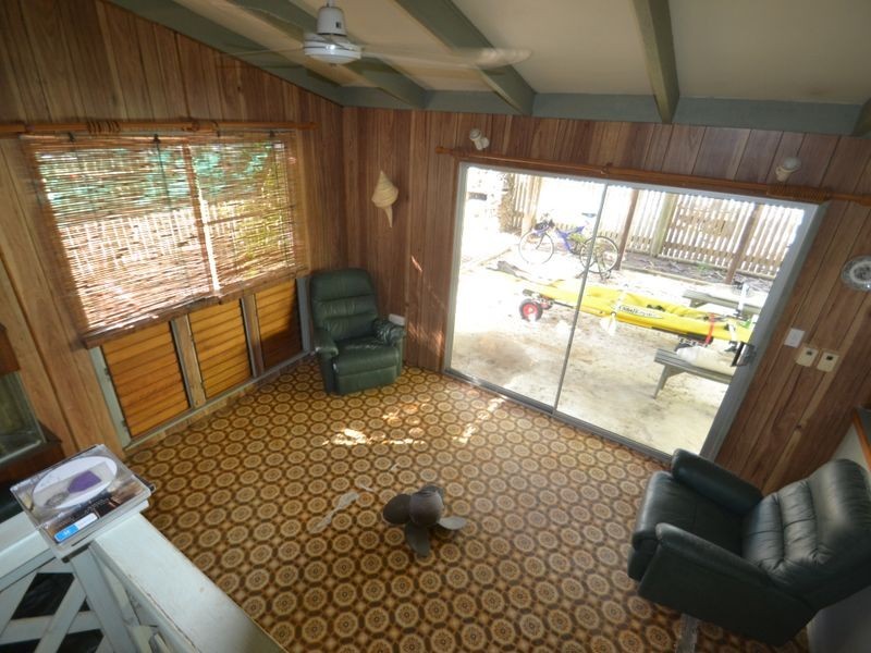 30 Pitcain Ave, Brisk Bay QLD 4805