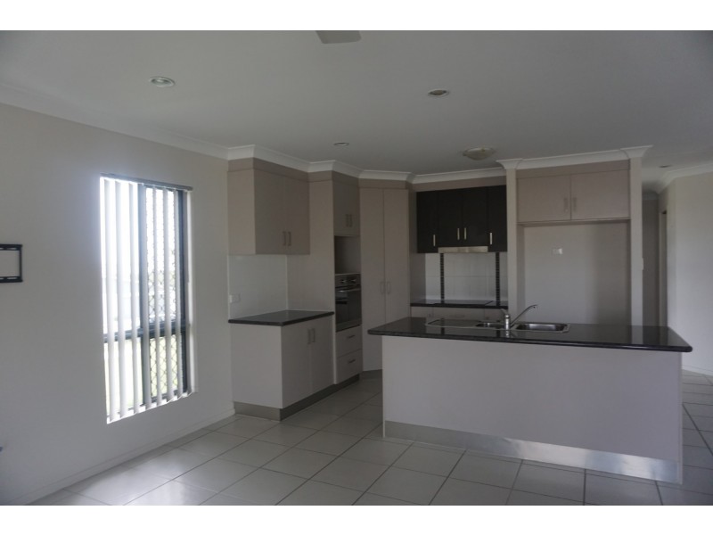 16 Sunshine Court, Bowen QLD 4805