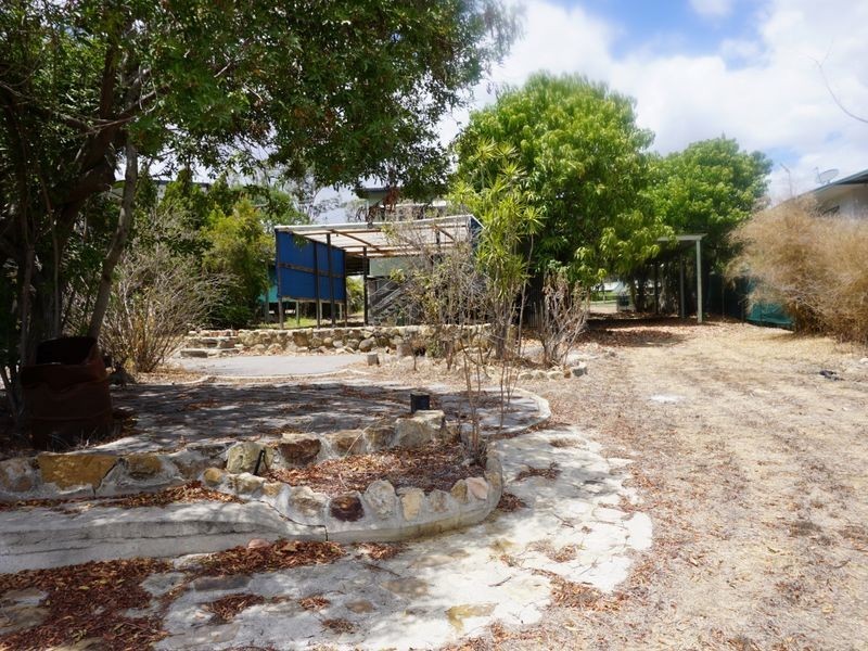 32 Eleventh Avenue, Collinsville QLD 4804