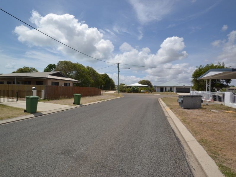 33 Emmerson Drive, Bowen QLD 4805