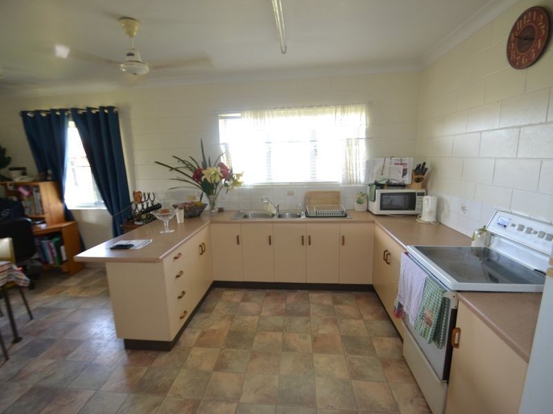 12 Inverdon Road, Bowen QLD 4805
