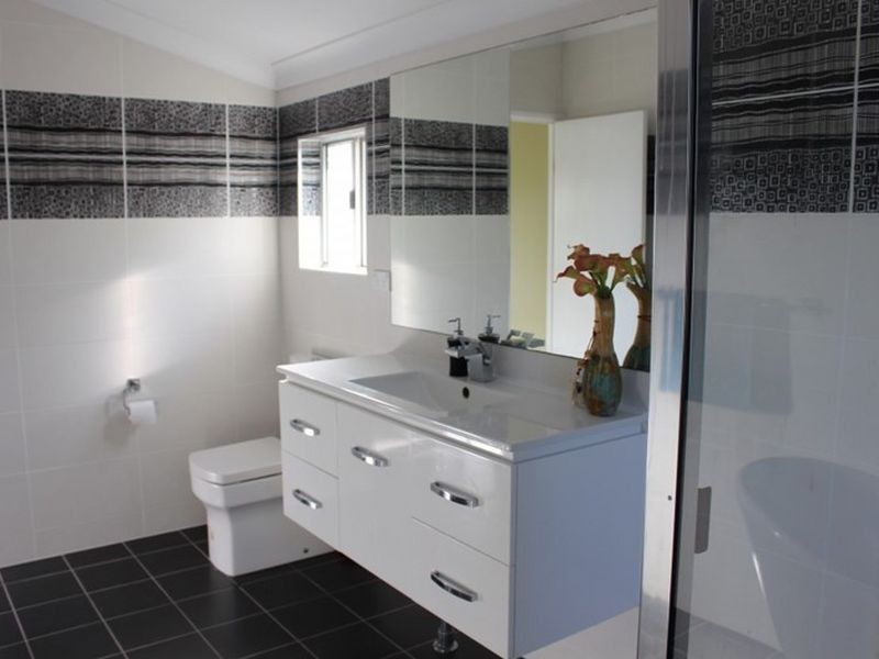 24 Sinclair Street, Bowen QLD 4805