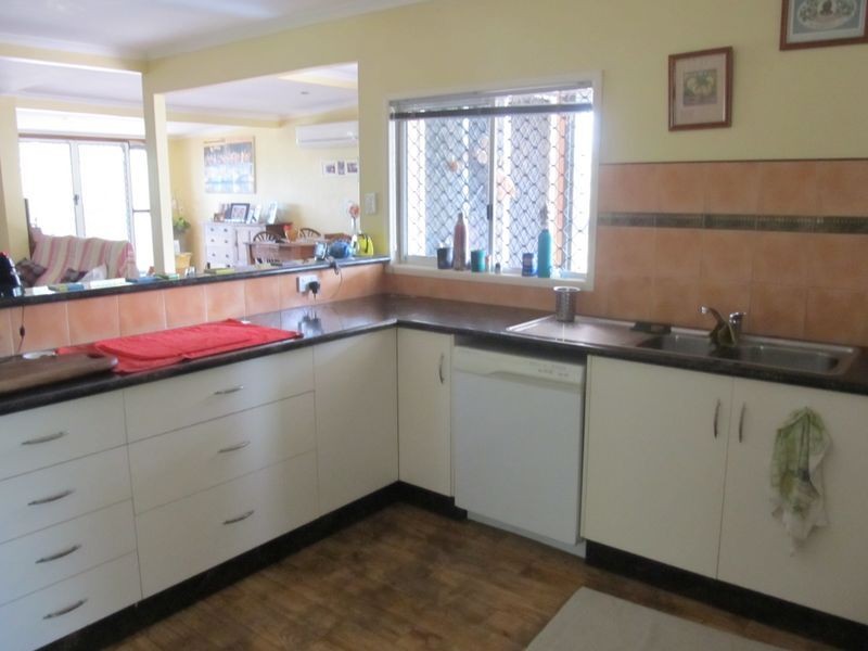 17 Field Street, Bowen QLD 4805