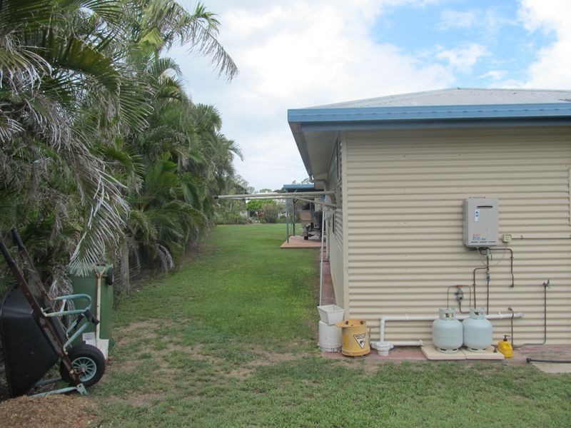17 Field Street, Bowen QLD 4805