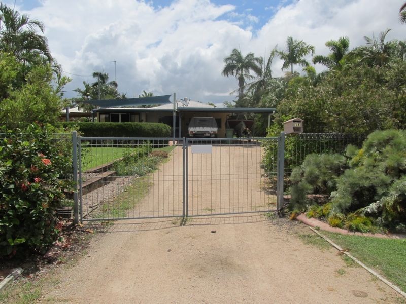 17 Field Street, Bowen QLD 4805