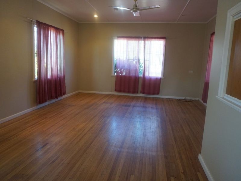 27 Golf Links Road, Bowen QLD 4805