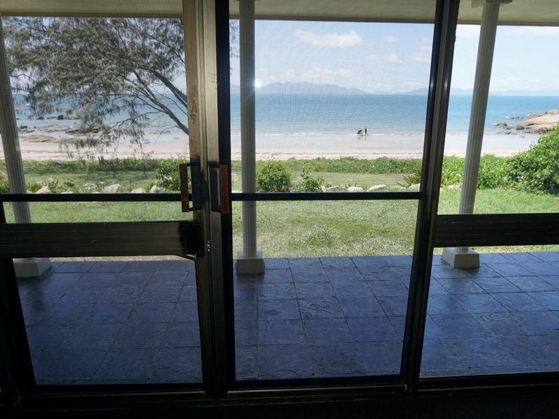 6 Pandanus Street, Bowen QLD 4805