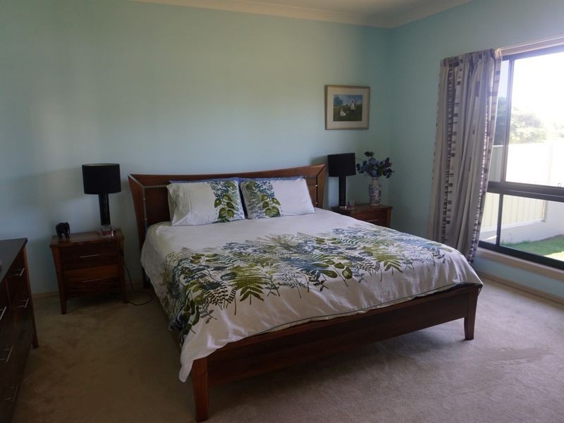 42 Whyte Ave, Bowen QLD 4805