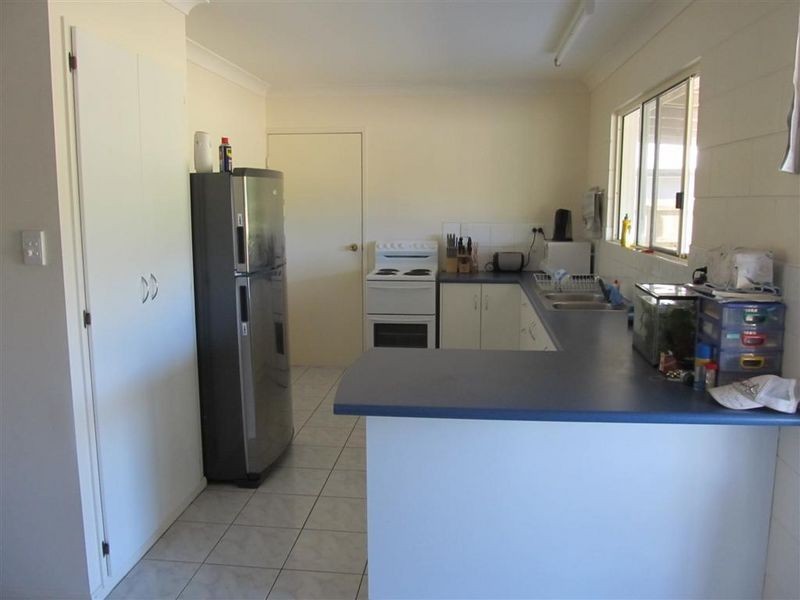 28 Crofton Street, Bowen QLD 4805