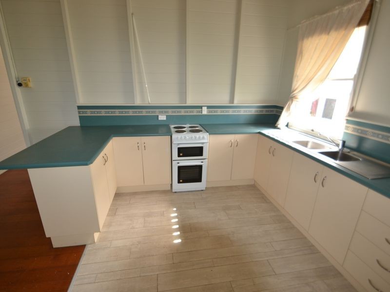 82 Herbert Street, Bowen QLD 4805