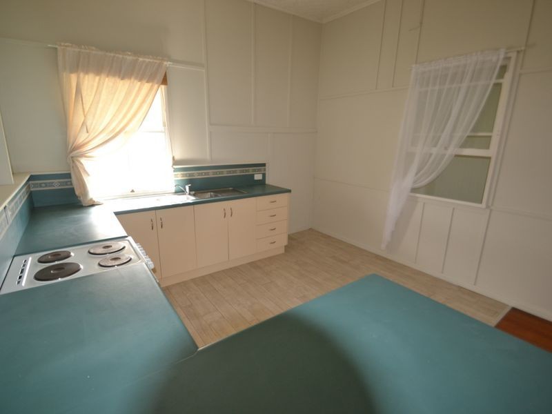 82 Herbert Street, Bowen QLD 4805