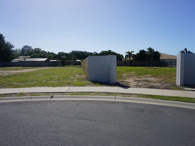 16 Ada Place, Bowen QLD 4805