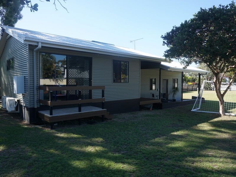 25 Field Street, Bowen QLD 4805