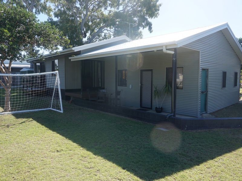 25 Field Street, Bowen QLD 4805