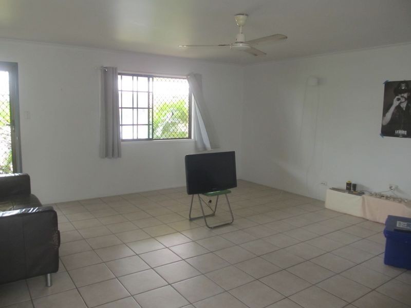 4 Daniel Street, Bowen QLD 4805